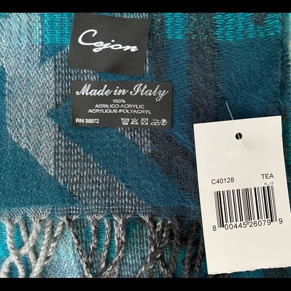 Cejon Scarf - Picture 4 of 4